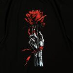 تیشرت Love Never Dies - عشق هرگز نمی‌میرد - تیشرت - تیشرت هدیه - هدیه - کادو - گل رز - گل -